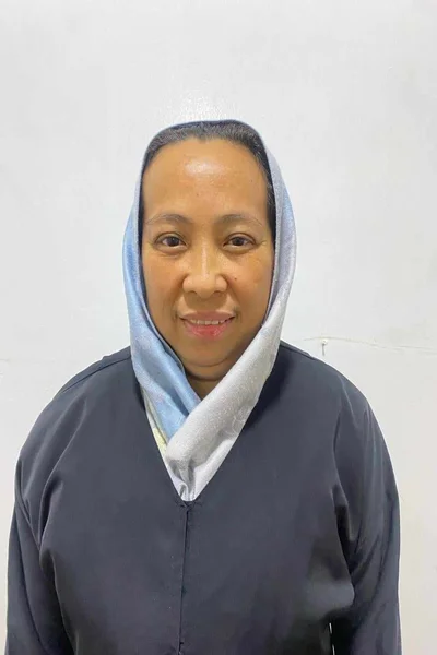 طباخة اندونيسيه للتنازل 2 هاوس ميد