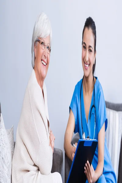 ممرضات رعاية منزلية جدة 2 1 هاوس ميد ممرضات رعاية منزلية جدة 2 1 هاوس ميد