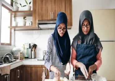 طباخة اندونيسية للتنازل